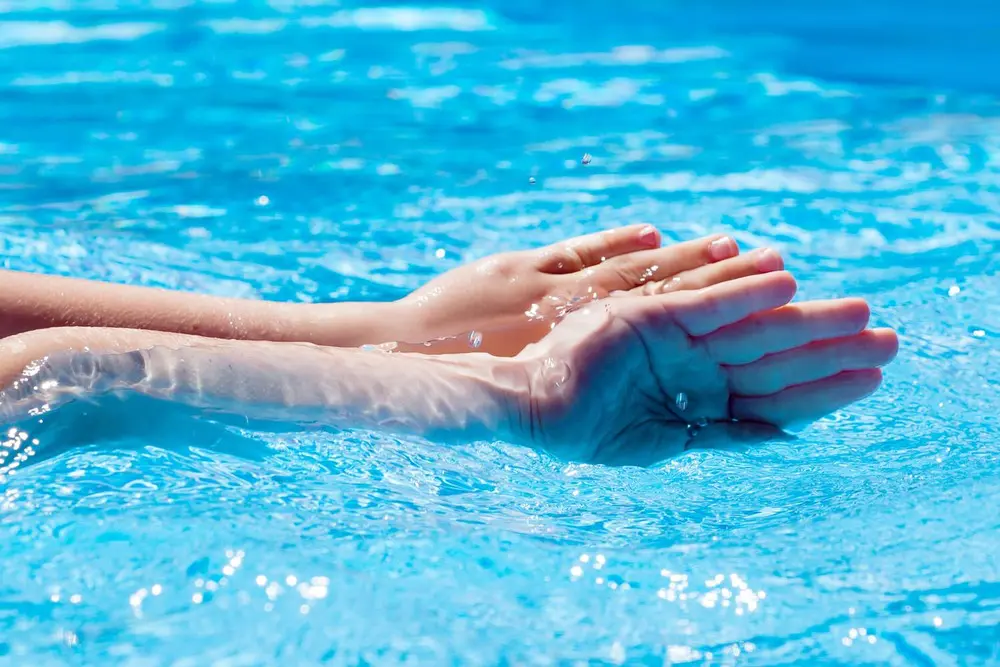 Limpieza piscinas agua salada Jávea