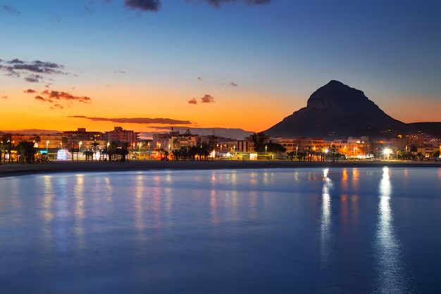 Puesta a punto de piscinas en Jávea
